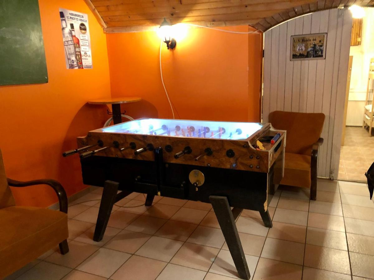 Whole Basemenet Former Pub4 Stag Do/Hen Party Budapeszt Zewnętrze zdjęcie