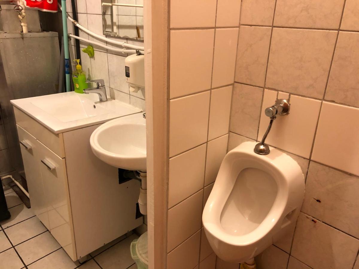 Whole Basemenet Former Pub4 Stag Do/Hen Party Budapeszt Zewnętrze zdjęcie
