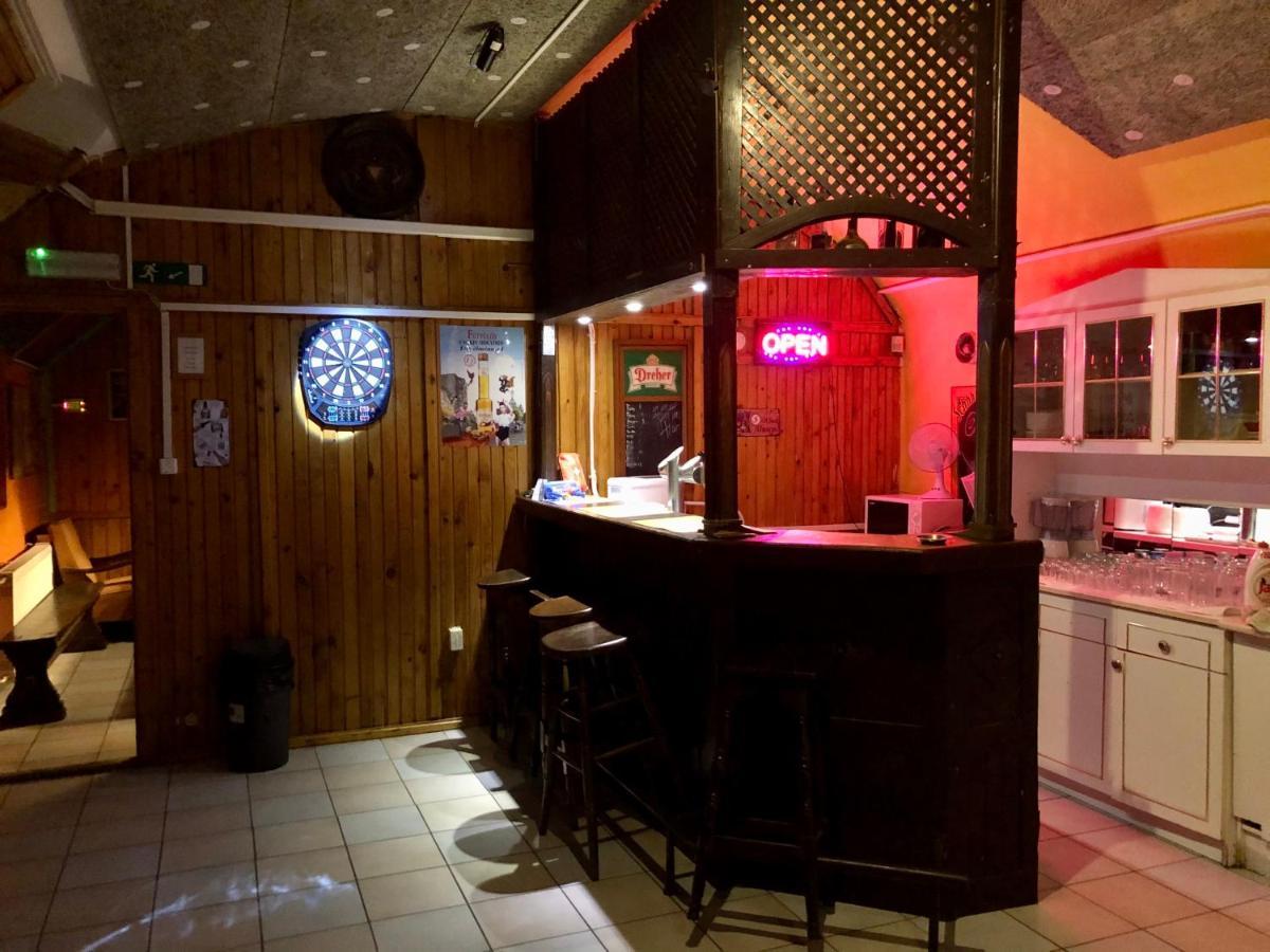 Whole Basemenet Former Pub4 Stag Do/Hen Party Budapeszt Zewnętrze zdjęcie