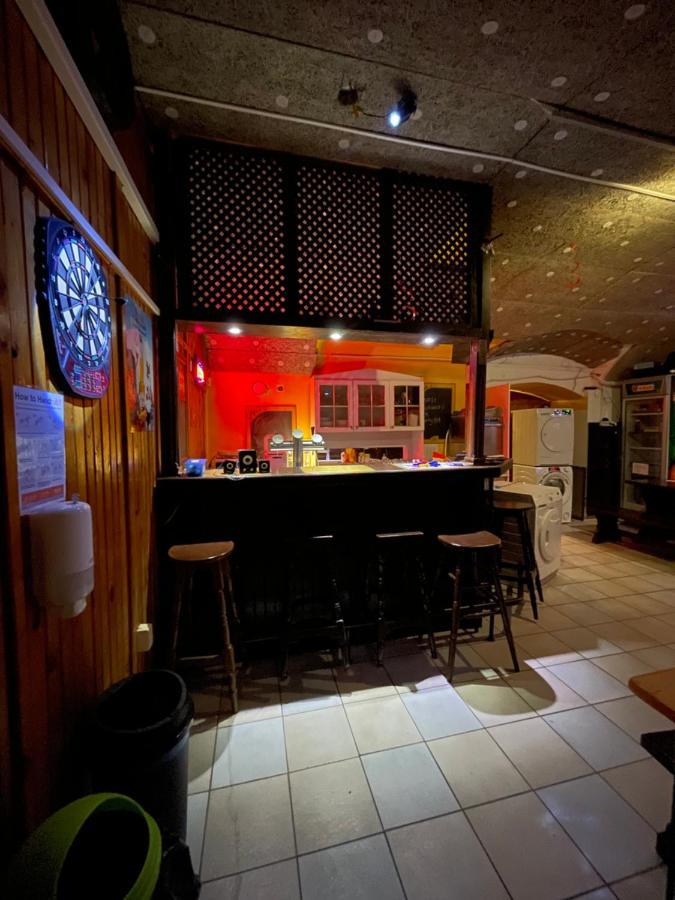 Whole Basemenet Former Pub4 Stag Do/Hen Party Budapeszt Zewnętrze zdjęcie